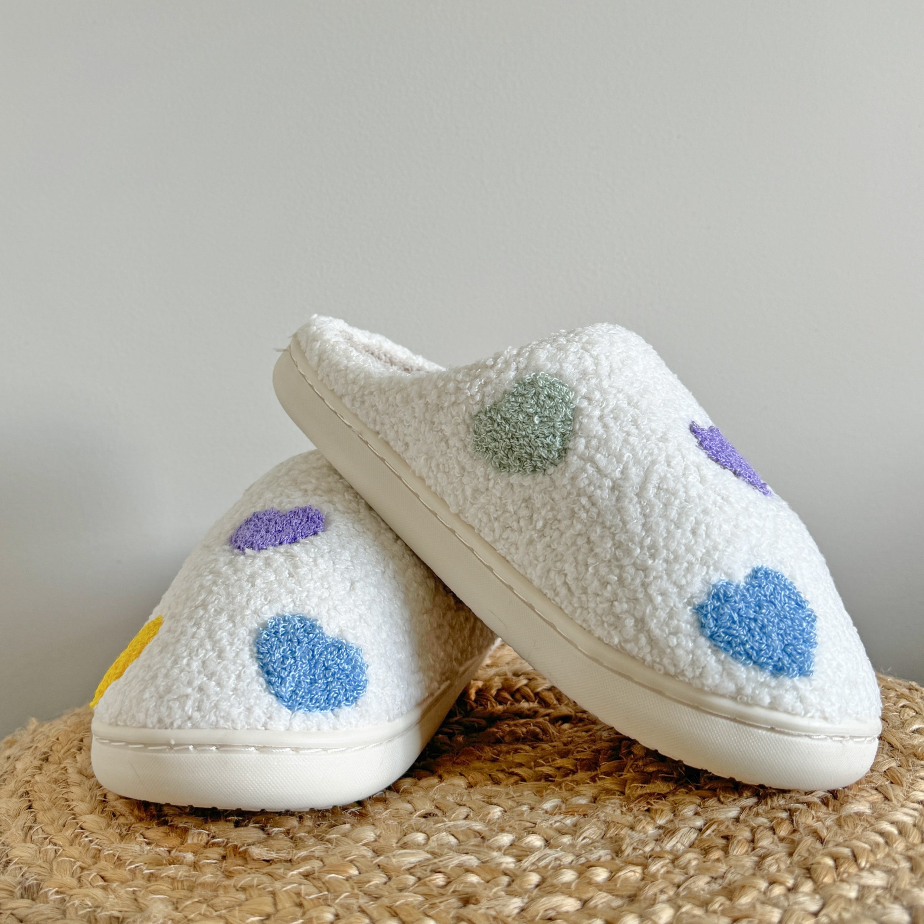 Azel | Pantuflas Coloridas con Corazón