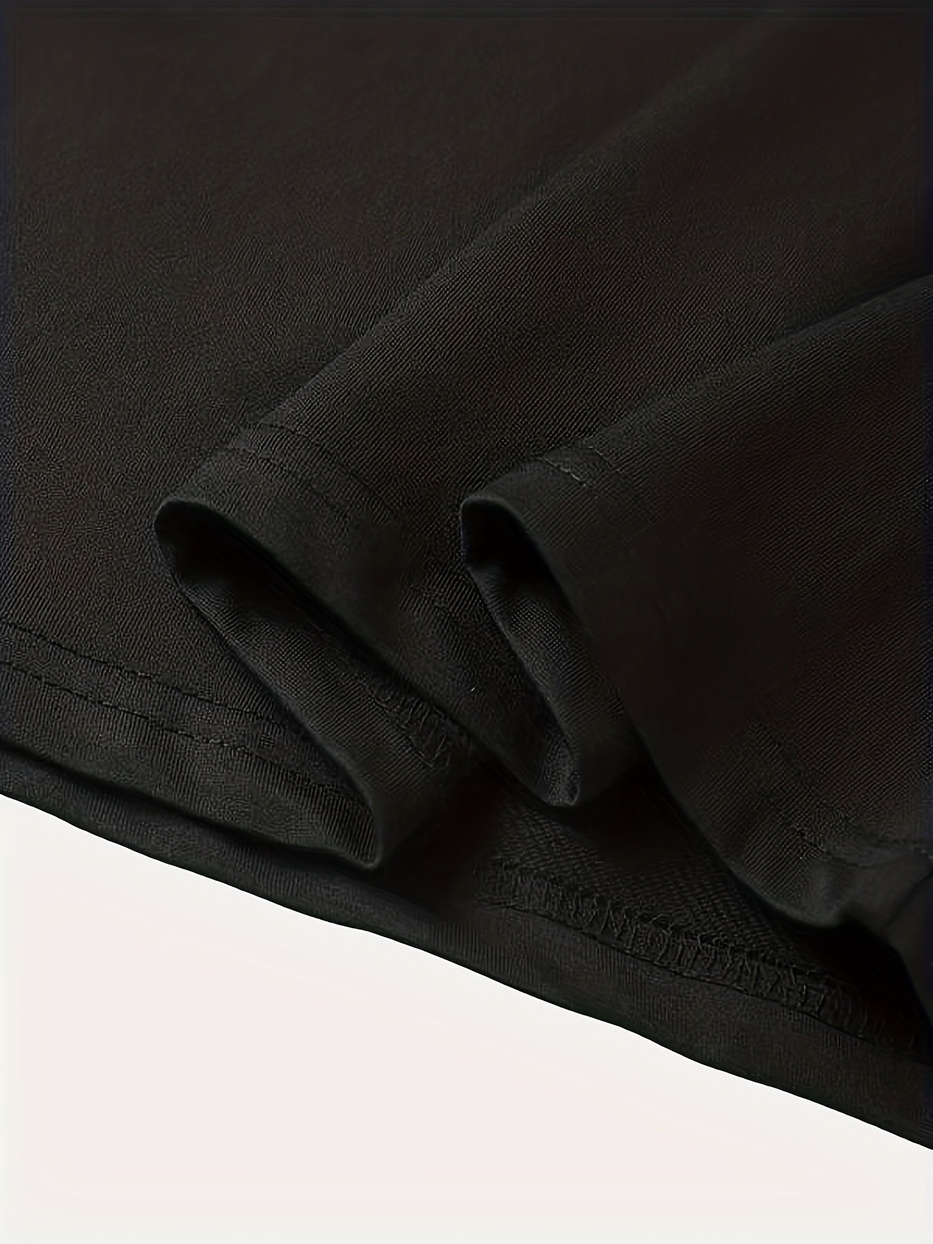 Azel | Camiseta elegante de cuello redondo con estampado gráfico
